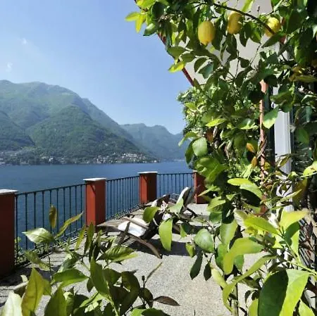 Villa Sleeps 8 *