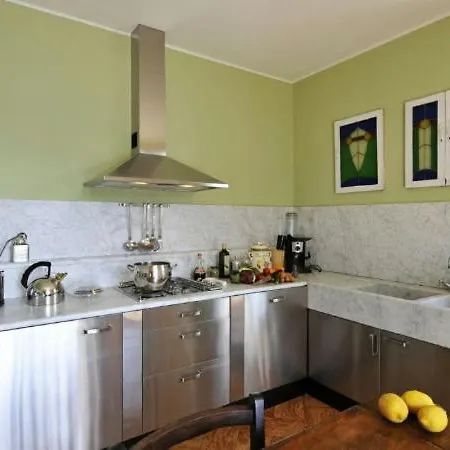 Sleeps 8 *